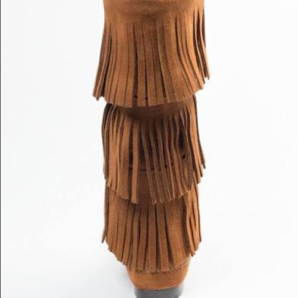 Brand New Minnetonka 3 Layer Fringe Boots Size 6 - Picture 3 of 6